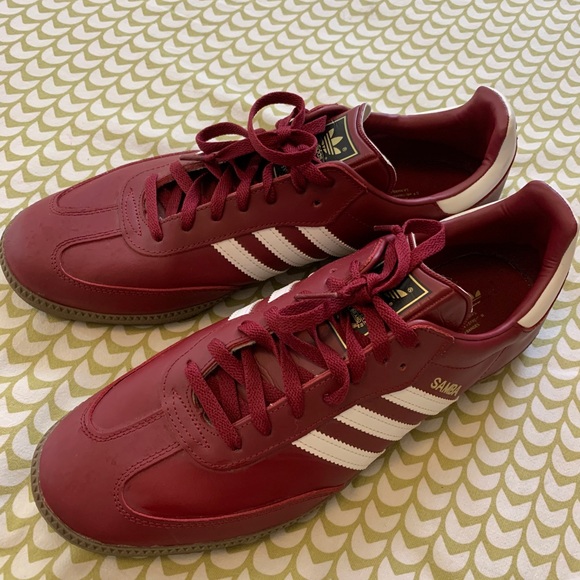 Mens Adidas Samba, maroon/deep red, size 13 - Picture 2 of 5